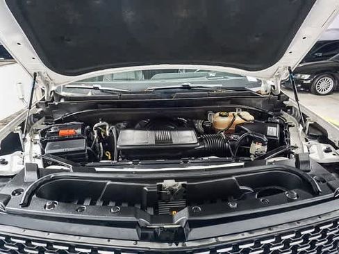 Used 2021 Cadillac Escalade Premium Luxury image 30