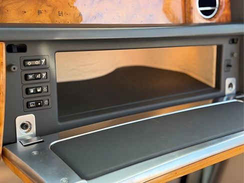 Used 2006 Rolls-Royce Phantom Sedan RWD image 73
