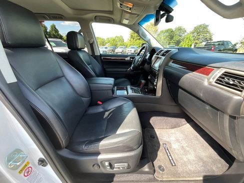 Used 2016 Lexus GX 460 Luxury image 38
