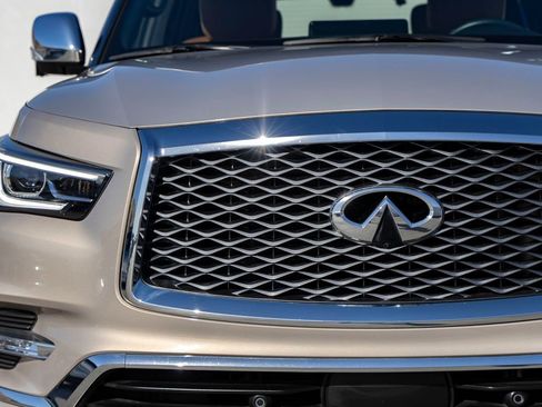 Used 2022 INFINITI QX80 Sensory w/ Cargo Package RWD image 9