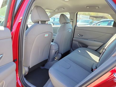 New 2026 Hyundai Elantra SE FWD image 8
