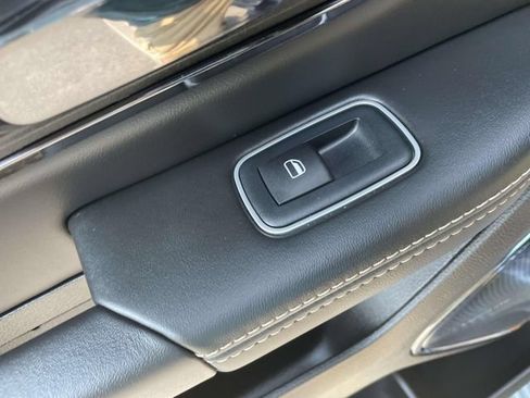 Used 2022 RAM 1500 Limited AWD/4WD image 17