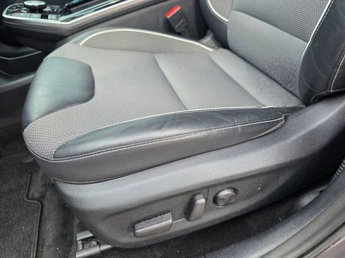 Used 2020 Kia Niro EX FWD image 12