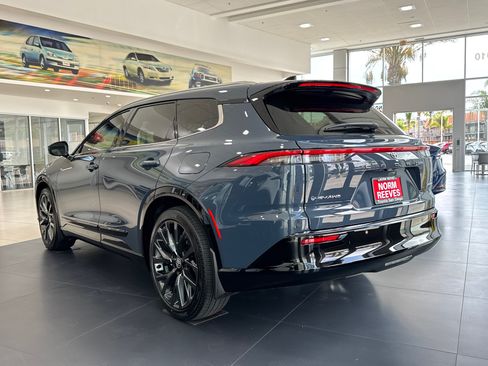 New 2026 Toyota Crown Signia AWD/4WD image 10
