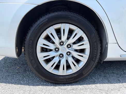 Used 2014 Toyota Camry LE FWD image 31