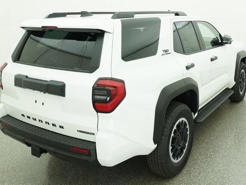 New 2026 Toyota 4Runner 4WD image 11