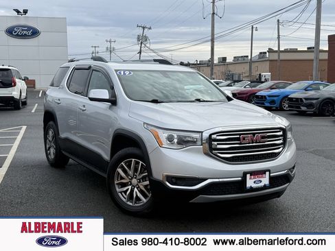 Used 2019 GMC Acadia SLE image 1