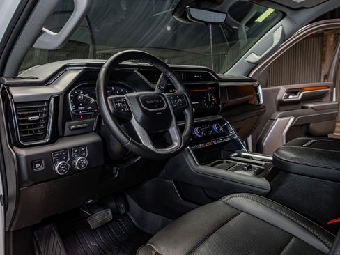 Used 2025 GMC Sierra 3500 Denali w/ Denali Reserve Package image 16