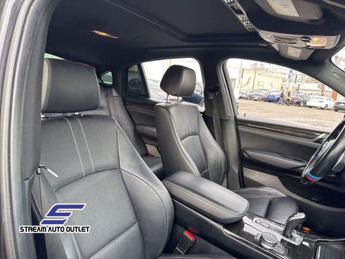 Used 2017 BMW X4 xDrive28i image 38