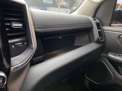 Used 2022 RAM 1500 Laramie image 45