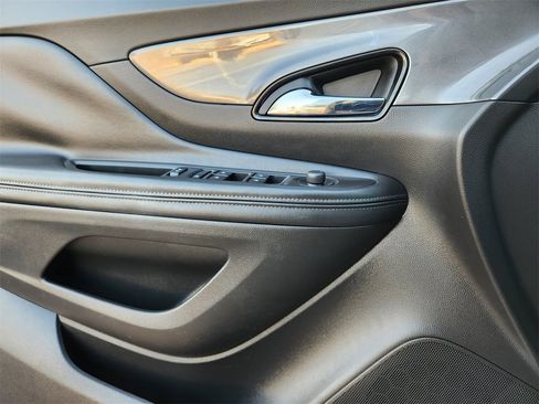 Used 2018 Buick Encore Preferred image 22