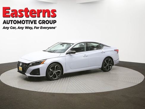 Used 2023 Nissan Altima 2.5 SR image 52