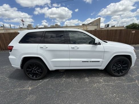 Used 2020 Jeep Grand Cherokee Altitude image 8