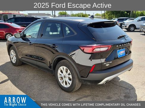 Used 2025 Ford Escape Active FWD image 8