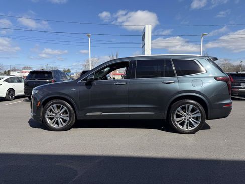 Used 2020 Cadillac XT6 Premium Luxury FWD image 3
