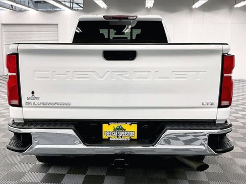 Used 2024 Chevrolet Silverado 2500 LTZ w/ LTZ Convenience Package image 4