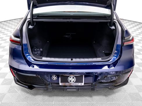 New 2026 BMW 740i xDrive w/ Premium Package image 32