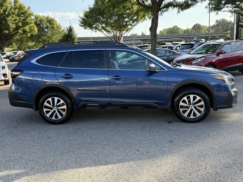 Used 2022 Subaru Outback Premium image 5