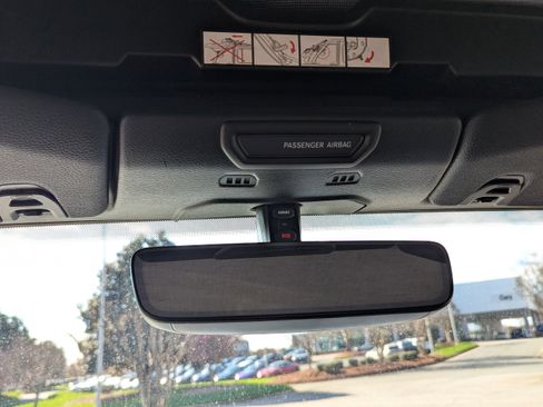 Used 2018 Jeep Wrangler Unlimited Sahara image 23