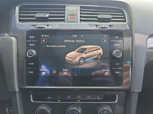 Used 2018 Volkswagen Golf Alltrack S AWD/4WD image 19
