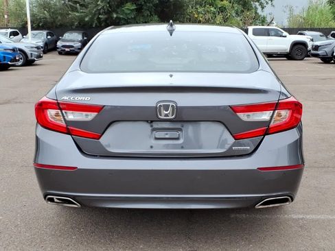 Used 2018 Honda Accord Touring image 5