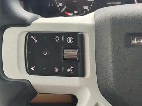 Used 2025 Land Rover Defender 110 X-Dynamic SE AWD/4WD image 29