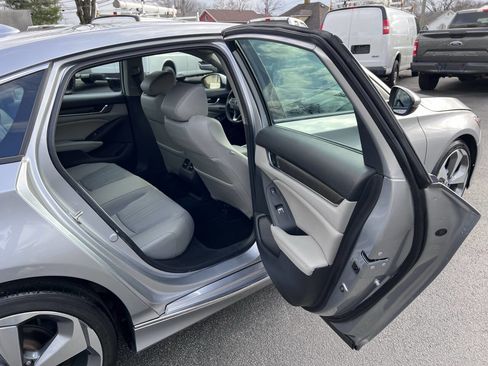 Used 2019 Honda Accord Touring image 27