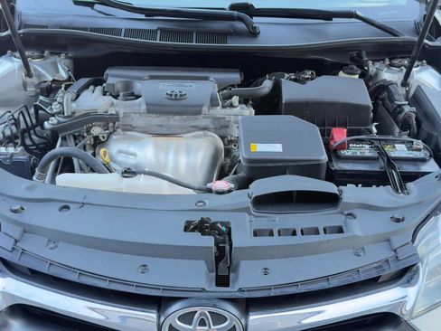Used 2016 Toyota Camry LE FWD image 18