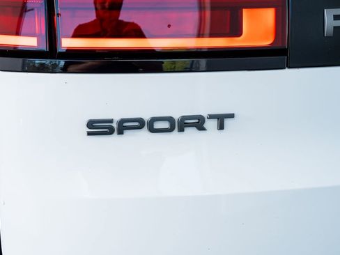 Used 2023 Land Rover Range Rover Sport SE image 24