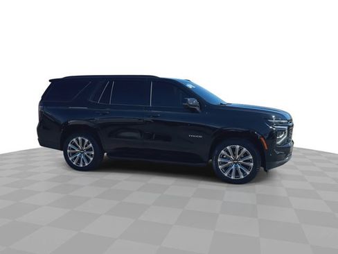 Certified 2025 Chevrolet Tahoe High Country AWD/4WD image 9