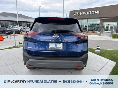 Used 2021 Nissan Rogue SV FWD image 14