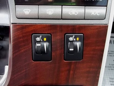 Used 2010 Toyota Venza w/ Premium Pkg #2 FWD image 28