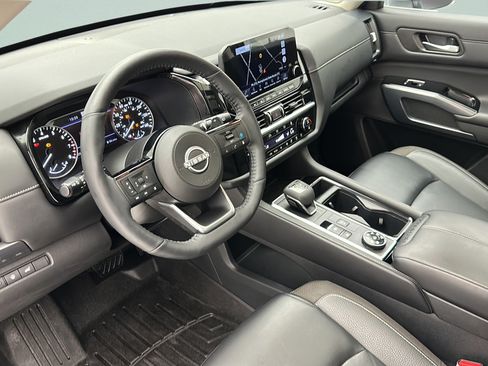 Used 2024 Nissan Pathfinder SL w/ SL Premium Package AWD/4WD image 12
