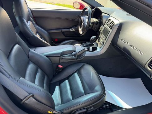 Used 2006 Chevrolet Corvette Coupe w/ Preferred Equipment Group image 14