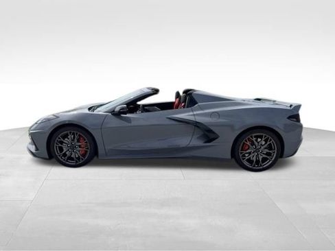 Used 2024 Chevrolet Corvette Stingray Premium Conv w/ Z51 Performance Package RWD image 4