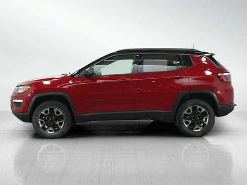 Used 2017 Jeep Compass Trailhawk w/ Popular Equipment Group AWD/4WD image 2