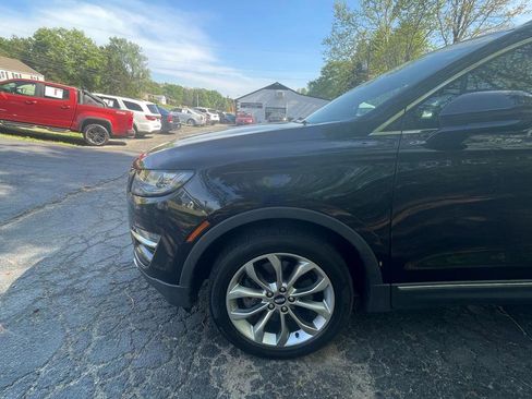 Used 2019 Lincoln MKC Select w/ Select Plus Package AWD/4WD image 2