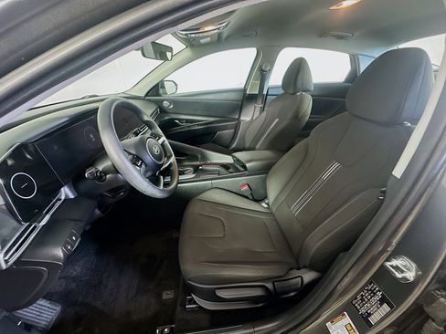 Used 2024 Hyundai Elantra SEL image 13
