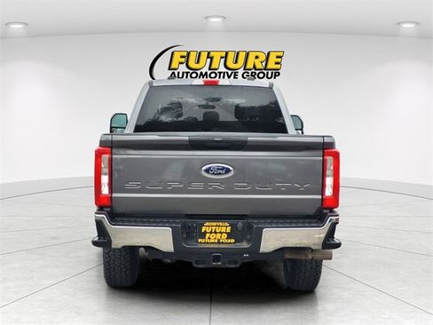 Used 2024 Ford F250 XLT image 8