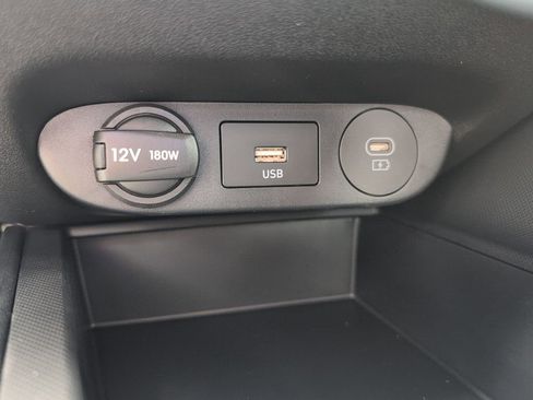 Used 2025 Hyundai Elantra Hybrid FWD image 16