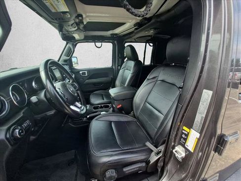 Used 2022 Jeep Gladiator Overland w/ Popular Equipment Package AWD/4WD image 15