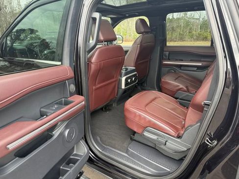 Used 2024 Ford Expedition Max Limited image 8