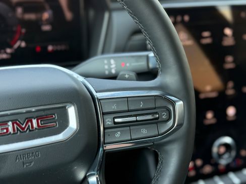 Used 2025 GMC Terrain Elevation w/ Technology Package II image 15