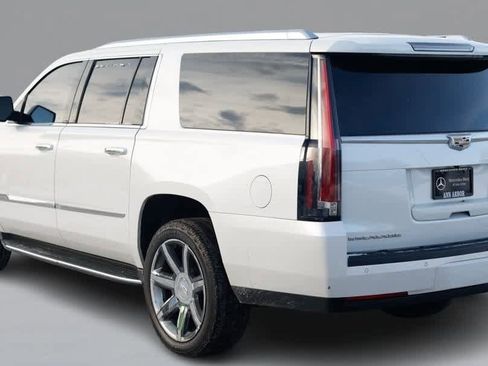 Used 2016 Cadillac Escalade ESV Luxury image 7
