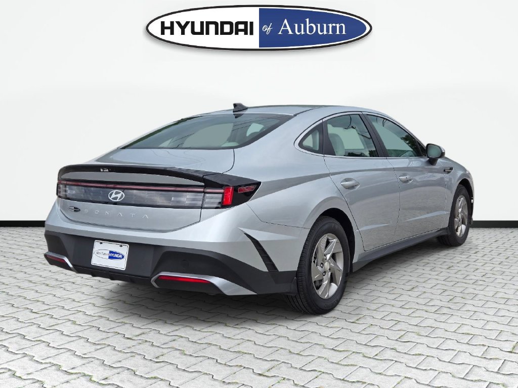 New 2026 Hyundai Sonata SE FWD image 5