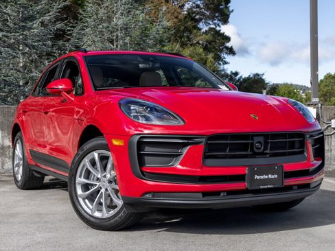 Certified 2026 Porsche Macan AWD/4WD image 9
