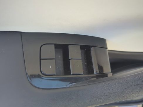 Used 2020 Tesla Model 3 Standard Range image 10