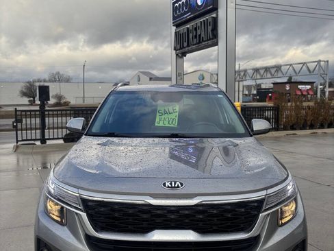 Used 2021 Kia Seltos S image 2