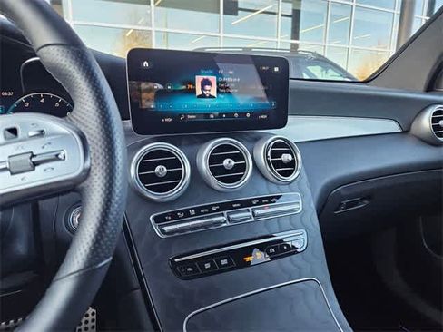 Used 2022 Mercedes-Benz GLC 300 image 24