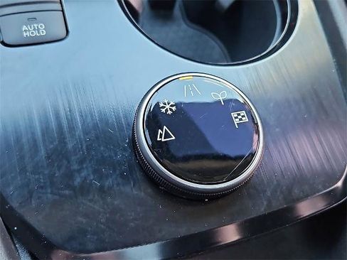 Certified 2023 Nissan Rogue SV w/ SV Premium B Package image 21